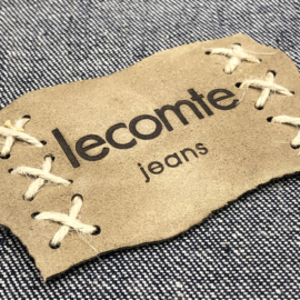 leren-label-merklabel-echtleer-bruin-leer-ingebrand-merknaam-jeanslabel-kruissteek-waistbandlabel-gestikt-labellegendz